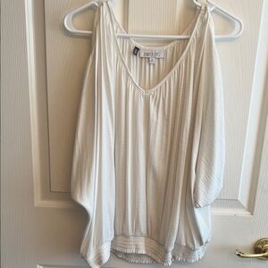 Jennifer Lopez Women's Elegant White Blouse